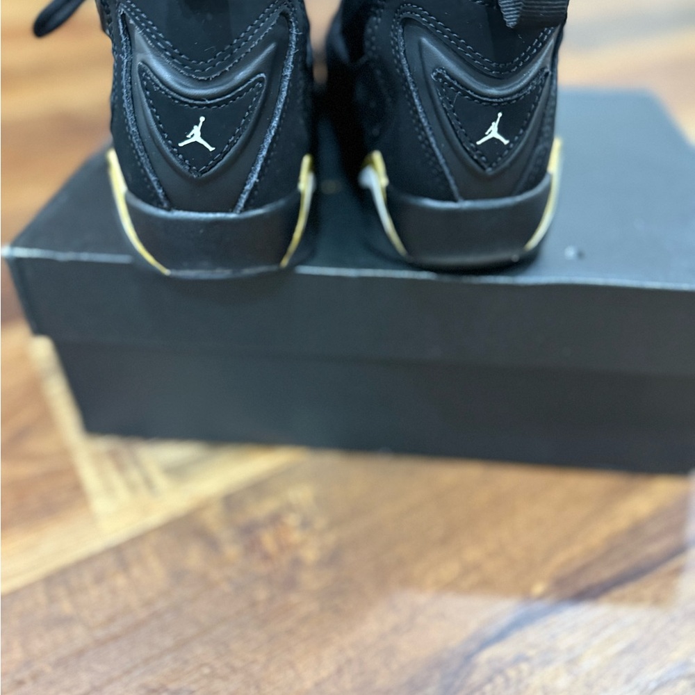 Nike Air Jordan | True Flight - Picture 3 of 8